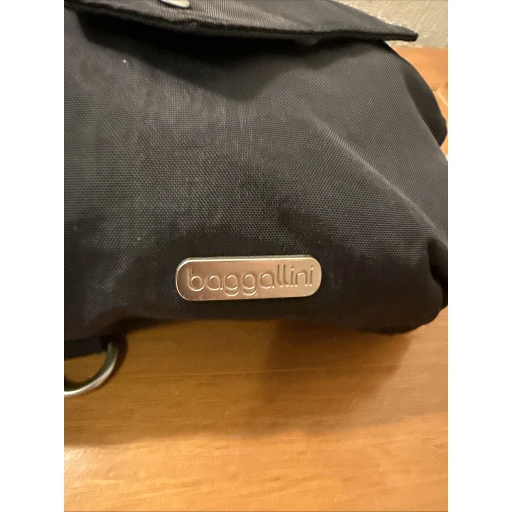 Baggallini Traverse Convertible Sling Bag Backpack Black Nylon Teardrop Shape